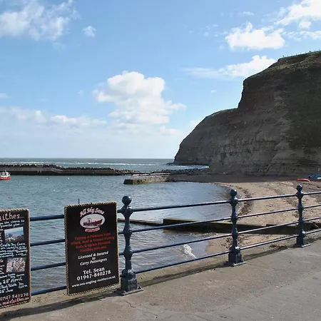 Seaton Mote - Uk31992 * Staithes